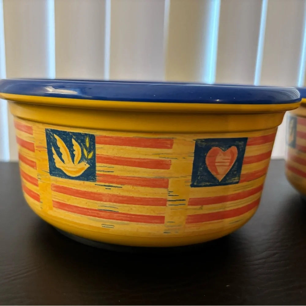 Set of Patriotic Pet Bowls (Plastic) Used in Good Shape